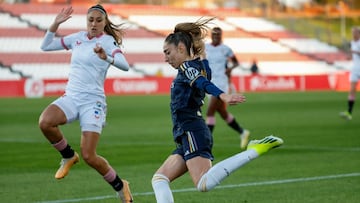 Olga Carmona durante le partido.