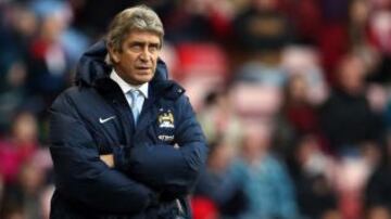 En 2013-2014, con Manchester City, Manuel Pellegrini se transformó en el primer entrenador latinoamericano y el primero no europeo que gana la Liga de Primera División de Inglaterra.