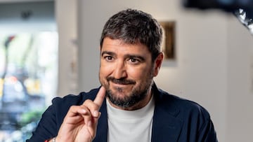 Antonio Orozco posa para Europa Press, a 24 de abril de 2025, en Madrid (España). Antonio Orozco celebra 25 años de carrera con 25 conciertos en 'La gira de mi vida'. En el tour, el cantante combinará sus grandes éxitos con las canciones de su próximo álbum, titulado ‘El tiempo es oro’, que saldrá a la venta mañana 25 de abril. El primer adelanto que ha salido del nuevo disco es el sencillo 'Te juro que no hay un segundo que no piense en ti'.
24 ABRIL 2025
Ricardo Rubio / Europa Press
24/04/2025
