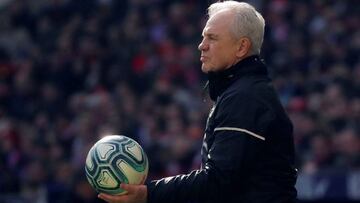 Javier Aguirre, durante el partido ante el Atl&eacute;tico.