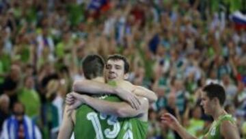 Eslovenia celebra su pase a cuartos de final del Eurobasket.