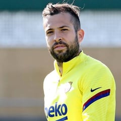 Jordi Alba estrena carnet de conducir a sus 31 años: ¡Ejemplar su prudencia al volante!