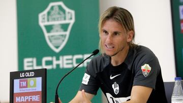Beccacece: ¡°Seremos igual de profesionales que aquel Valencia que empat¨® en Huesca¡±