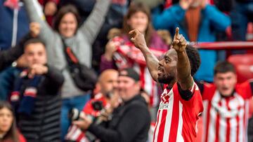 BILBAO, 15/04/2023.- El delantero del Athletic Club de Bilbao Iñaki Williams celebra su segundo gol durante el partido de LaLiga entre Athletic de Bilbao y Real Sociedad, este sábado en San Mamés. EFE/ Javier Zorrilla
