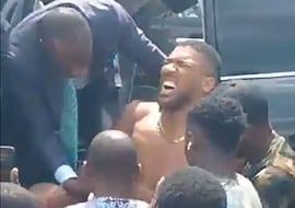 Anthony Joshua, herido en un accidente de tráfico en el que hubo dos muertos