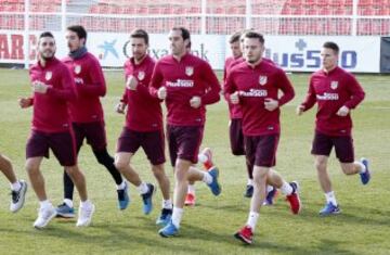 Los jugadores titulares ante el Barcelona realizaron carrera continua.