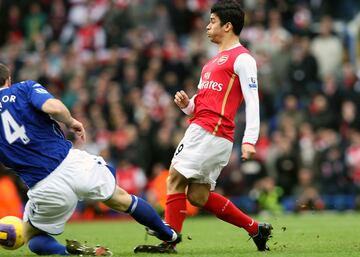 Eduardo sufrió una de las lesiones de tobillo más aparatosas en la historia del fútbol en 2008 durante un partido contra el Birminghan City. "Fue tan grave que podía haber perdido la pierna", recordó Da Silva hace unos años.