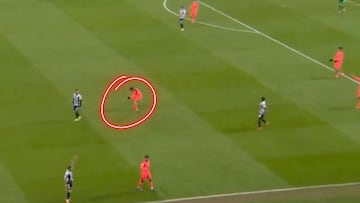 Nadie se percató en directo: el broncazo de Pedri a un peso pesado en pleno partido