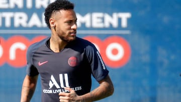 Soccer Football - Ligue 1 - Paris St Germain Training - Ooredoo Training Centre, Saint-Germain-en-Laye, France - August 29, 2019 Paris St Germain's Neymar during training