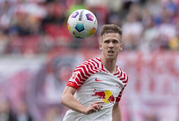 Las actuaciones de Dani Olmo en la Eurocopa y a lo largo de la temporada con el Leipzig le han llevado hasta esta lista. Fue fundamental para Luis de la Fuente en la consecución del título, siendo el máximo goleador de ‘La Roja’ con tres goles. Todo esto hizo que el Barça apostara por él, pagando 55 millones de euros en el mercado estival.