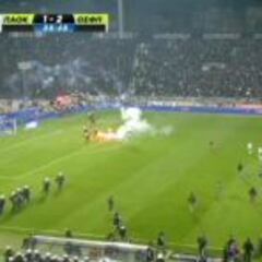 Alan Pulido vivió violencia en partido de Copa en Grecia