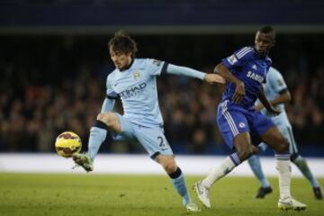 Chelsea y Manchester City luchan por el primer lugar en la Premier League.