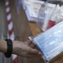 La seria advertencia de las mascarillas de tela y Ómicron