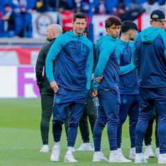 What is the Barcelona starting lineup against PSG in the Champions League?