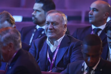 WASHINGTON, DC - DECEMBER 05: Dick Advocaat, Head Coach of Curacao, during the FIFA World Cup 2026 Official Draw at John F. Kennedy Center for the Performing Arts on December 05, 2025 in Washington, DC.   Dan Mullan/Getty Images/AFP (Photo by Dan Mullan / GETTY IMAGES NORTH AMERICA / Getty Images via AFP)