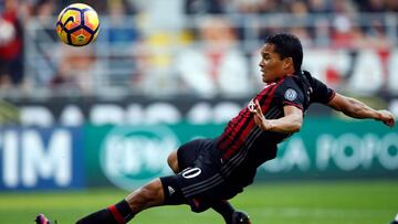 Bacca sin suerte para el gol