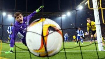 Casillas, tras el gol de Pisczcek en Dortmund.
