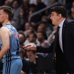 El Alba, sin Israel González, recibe a un Baskonia sin margen de error