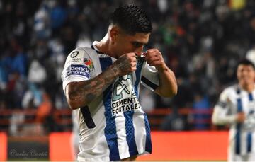 'El Pocho' salió de las fuerzas básicas del Rebaño Sagrado. Al no encontrar minutos, el volante salió vendido a Tuzos de Pachuca, cuadro con el que se consolidó en primera división. Para el Clausura 2020, Guzmán regresará a Guadalajara. "Si en verdad amas a tu país, es lo mismo jugar en la Selección Mexicana que en Chivas", dijo recientemente.