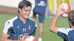 Un paso adelante: Riera es intransferible y renovará