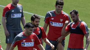 Reyes, en el entrenamiento del Sevilla. 