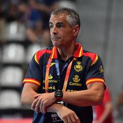 Martínez: "Lo que hacemos en
las selecciones son milagros"