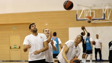 Felipe Reyes, Klemen Prepelic y Jaycee Carroll, durante un entrenamiento.