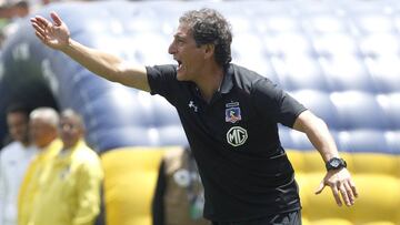 Mario Salas: "Colo Colo no puede ser Valdivia dependiente"