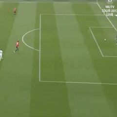 Paradón de De Gea y a su propio compañero... ¡Pero en qué pensaba Blind!