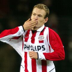 12 most decorated footballers