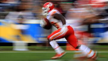 SAN DIEGO, CA - JANUARY 01: Tyreek Hill #10 of the Kansas City Chiefs runs back a punt for 95 yards against the San Diego Chargers during the second half of a game at Qualcomm Stadium on January 1, 2017 in San Diego, California.   Sean M. Haffey/Getty Images/AFP
 == FOR NEWSPAPERS, INTERNET, TELCOS &amp; TELEVISION USE ONLY ==