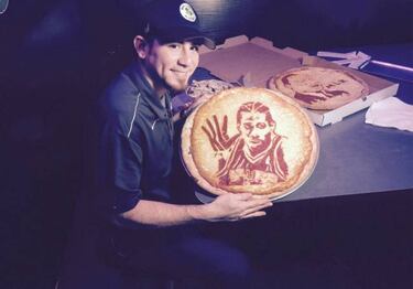 El tributo a Tim Duncan... en forma de pizza personalizada