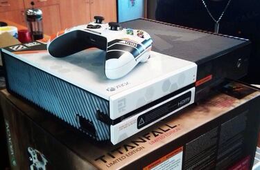 Así es la Xbox One de los diseñadores de TITANFALL