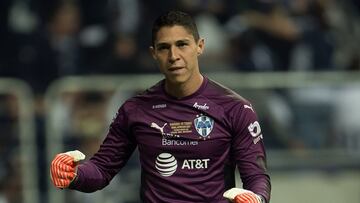 Hugo González, la victima favorita de la afición de Monterrey