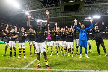 El equipo sueco AIK de Estocolmo (en la foto) y el equipo macedonio Teteks ad Tetovo se suman a los clubes europeos que cotizan en el mercado bursátil. 