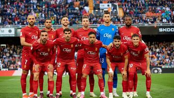 Alineación del Mallorca en Mestalla contra el Valencia.