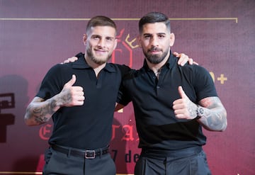 Aleksandre Topuria y su hermano Ilia en el preestreno del documental del 'Matador' en Madrid.