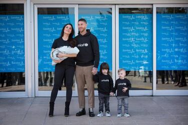 Ramos, Mascherano and Piqué share a joke in the tunnel
