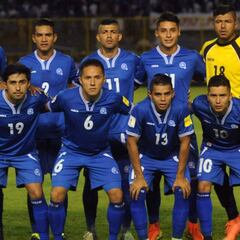 ¿Soborno o prima para los futbolistas salvadoreños?