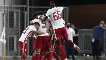 El Olympiacos reconquista la Copa y el doblete