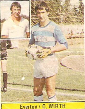 Cobreloa, Everton de Viña del Mar y La Serena fueron los otros clubes que defendió en territorio nacional. En la imagen, con la camiseta ruletera.