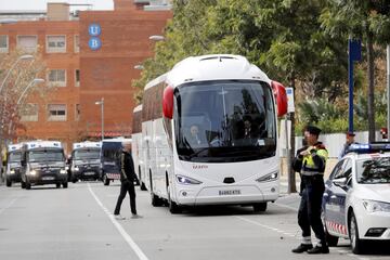 Llegada del autobús del Real Madrid. 

