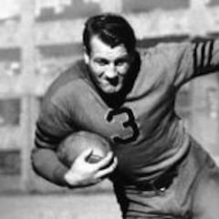 Bronko Nagurski el tackle que regresó como fullback estrella