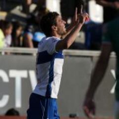 Católica vence a Audax y toma aire antes del clásico
