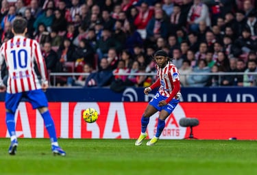 Lookman rompe la sequía