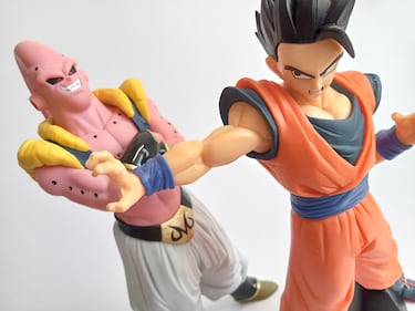 ‘Dragon Ball Z’: Gohan Ultimate planta cara a un confiado Majin Buu en dos formidables figuras combinables