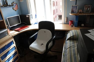 Atlético Madrid fans find a new use for their old Calderón seats