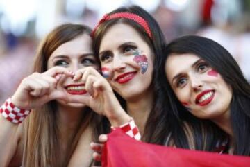 Gran ambiente en el estadio Burdeos. 