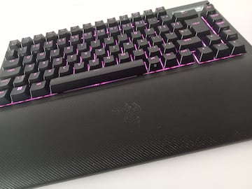 Razer BlackWidow V4 Pro 75% análisis review