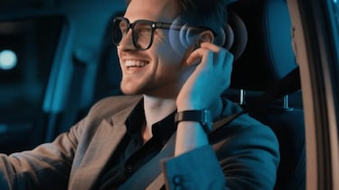 Las gafas con IA que revolucionan la forma de comunicarse: tienen cámara 4K, traducción en tiempo real y se conectan al móvil